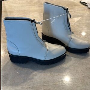 ALL BLACK BRAND Calf Skin Leather Comfy Booties!